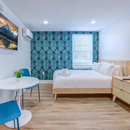 Roaring Tigers Studio Apartment Galveston Eksteriør billede