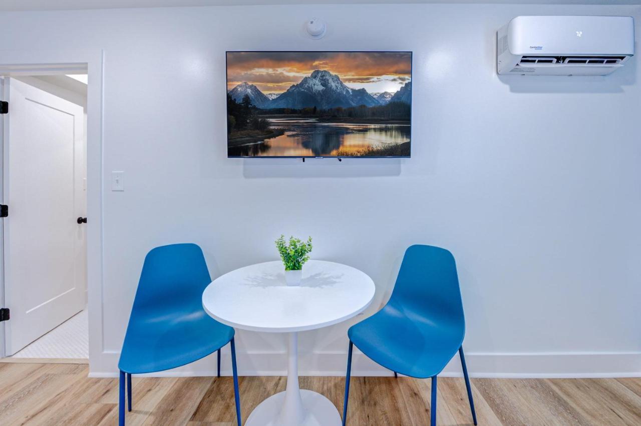 Roaring Tigers Studio Apartment Galveston Eksteriør billede