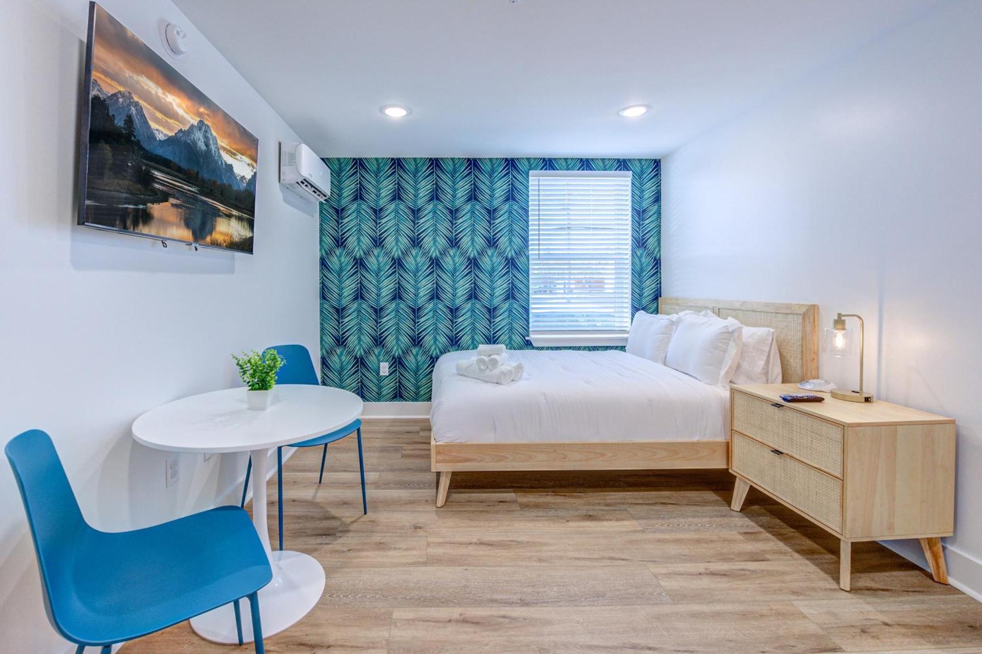 Roaring Tigers Studio Apartment Galveston Eksteriør billede