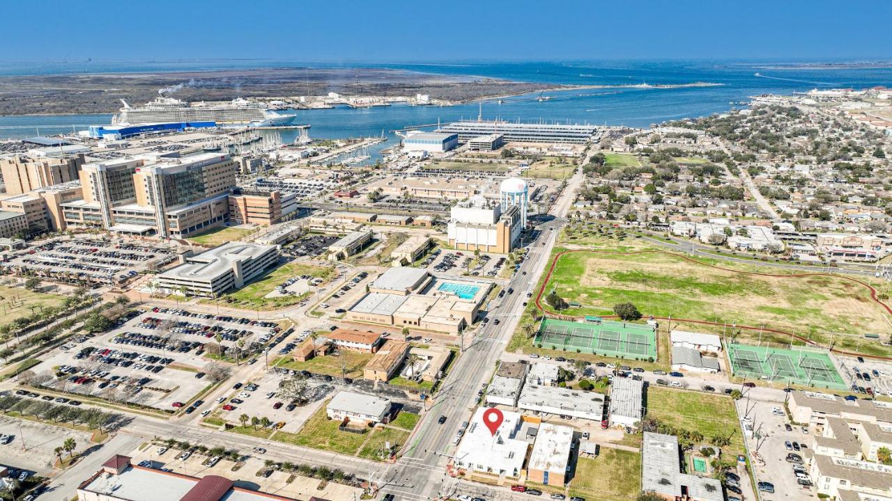 Roaring Tigers Studio Apartment Galveston Eksteriør billede